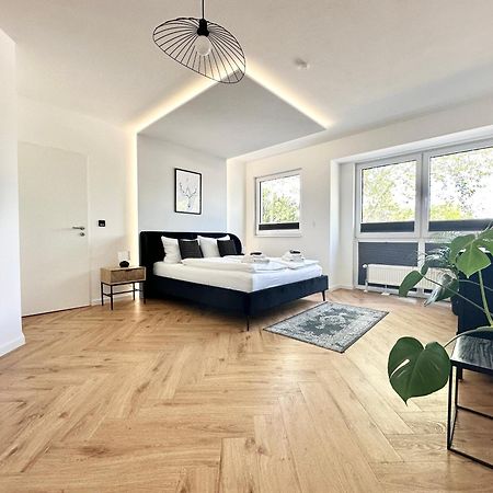 Modern Apartment - Fuer Freunde & Familien, Stadtnah, Parkplatz, E-Ladestation, Gitterbox Fuer Fahrraeder, Fitnessstudio, Digitale Gaestemappe Mit Restaurant- Und Unternehmenstipps Кобленц Екстериор снимка