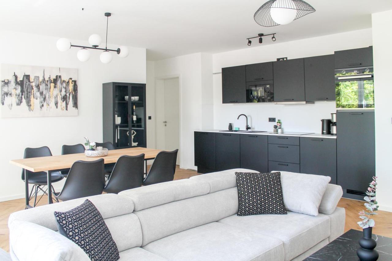 Modern Apartment - Fuer Freunde & Familien, Stadtnah, Parkplatz, E-Ladestation, Gitterbox Fuer Fahrraeder, Fitnessstudio, Digitale Gaestemappe Mit Restaurant- Und Unternehmenstipps Кобленц Екстериор снимка