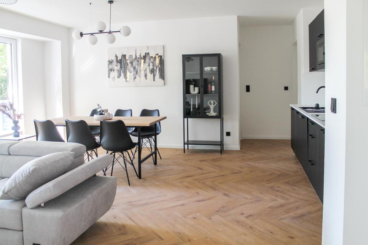 Modern Apartment - Fuer Freunde & Familien, Stadtnah, Parkplatz, E-Ladestation, Gitterbox Fuer Fahrraeder, Fitnessstudio, Digitale Gaestemappe Mit Restaurant- Und Unternehmenstipps Кобленц Екстериор снимка
